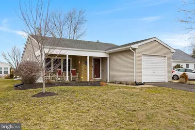 47 Chatham Place, Southampton, NJ 08088 - Photo 1