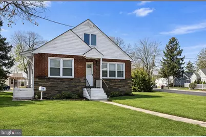 808 Delaware Avenue, Riverside, NJ 08075 - Photo 1
