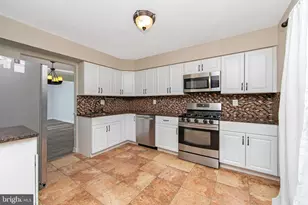 306 Fountain Hall Ct, Mount Laurel, NJ 08054 - Photo 13