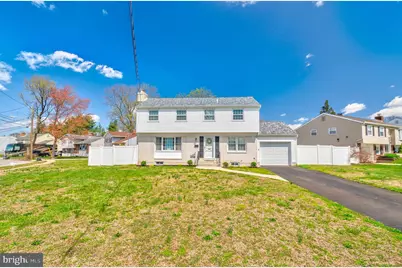 501 E Franklin Avenue, Edgewater Park, NJ 08010 - Photo 1