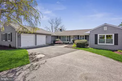 37 N Lakeside Drive W, Medford, NJ 08055 - Photo 1
