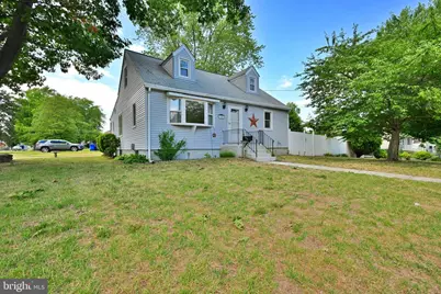901 Quinton Street, Florence, NJ 08554 - Photo 1