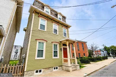 402 Lawrence Street, Burlington, NJ 08016 - Photo 1