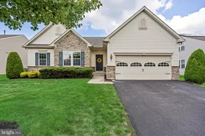 29 Applegate Drive, Florence, NJ 08518 - Photo 1