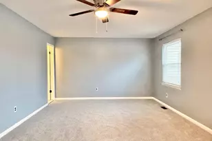 13 Gratz Ct, Cherry Hill, NJ 08002 - Photo 11