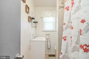 541 Randolph St, Camden, NJ 08105 - Photo 17