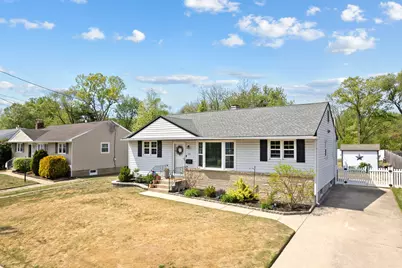 725 W 3rd Avenue, Runnemede, NJ 08078 - Photo 1
