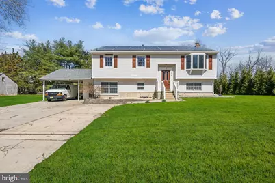 1078 Lexington Drive, Woodbury, NJ 08096 - Photo 1