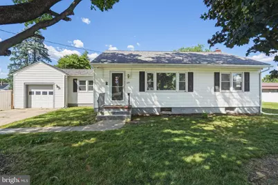 425 Erie Avenue, Penns Grove, NJ 08069 - Photo 1