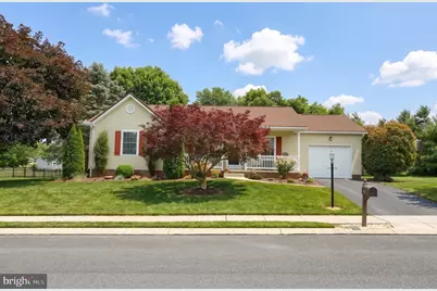 25 Fieldcrest Drive, Littlestown, PA 17340 - Photo 1