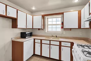 225 N 14th St, Reading, PA 19604 - Photo 7