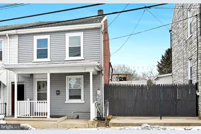 137 E High Street, Womelsdorf, PA 19567 - Photo 1