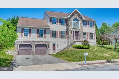 221 Longview Drive, Reading, PA 19608 - Photo 1
