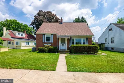 327 Newport Avenue, Reading, PA 19611 - Photo 1