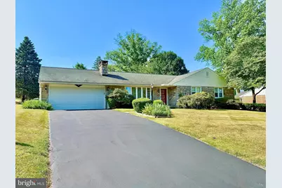 744 Georgia Avenue, Reading, PA 19605 - Photo 1