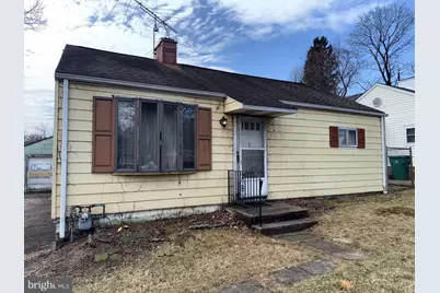 2715 Crest Avenue, Bristol, PA 19007 - Photo 1