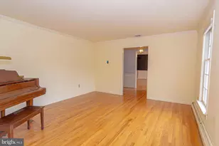 21 Woods End Dr, Doylestown, PA 18902 - Photo 7