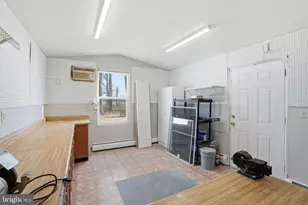 118 Wildflower Rd, Levittown, PA 19057 - Photo 25