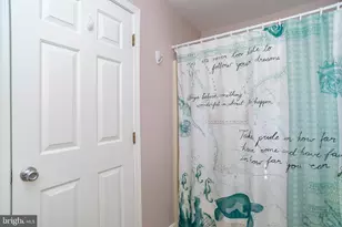 3820 Naples St, Levittown, PA 19056 - Photo 21