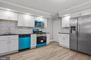 702 Corson St, Bristol, PA 19007 - Photo 3