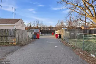 702 Corson St, Bristol, PA 19007 - Photo 33