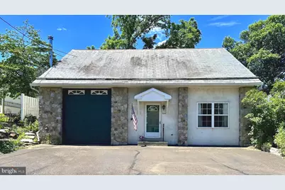 304 W Spruce Street, Perkasie, PA 18944 - Photo 1