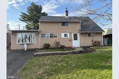 25 Goldengate Road, Levittown, PA 19057 - Photo 1