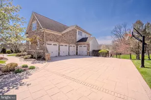 24 Hayhurst Dr, Newtown, PA 18940 - Photo 11