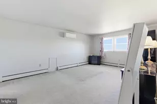 154 Pinewood Dr, Levittown, PA 19054 - Photo 25