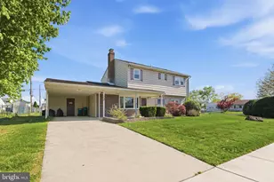 154 Pinewood Dr, Levittown, PA 19054 - Photo 3