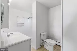 154 Pinewood Dr, Levittown, PA 19054 - Photo 29