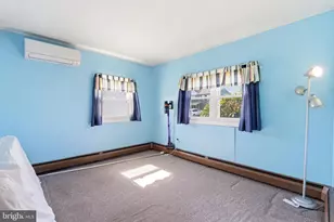 154 Pinewood Dr, Levittown, PA 19054 - Photo 13