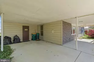 154 Pinewood Dr, Levittown, PA 19054 - Photo 41