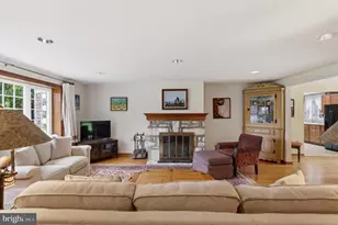 162 Valley Dr, Southampton, PA 18966 - Photo 9