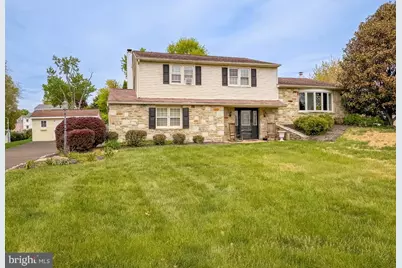 21 E Rotterdam Road, Holland, PA 18966 - Photo 1