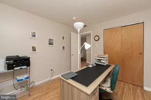 52 Natalie Ct, Levittown, PA 19057 - Photo 25