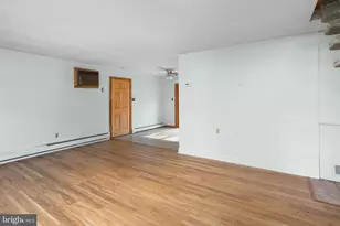 23 Cotton Rd, Levittown, PA 19057 - Photo 7