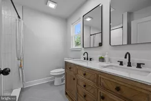 1 McLevins Ct, Croydon, PA 19021 - Photo 27