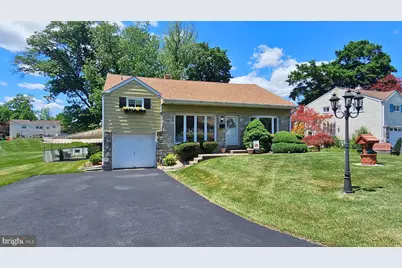 168 Colonial Drive, Warminster, PA 18974 - Photo 1