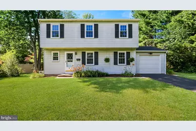 21 Belmont Square, Doylestown, PA 18901 - Photo 1
