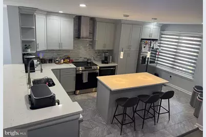 574 S Mount Vernon Circle, Bensalem, PA 19020 - Photo 1