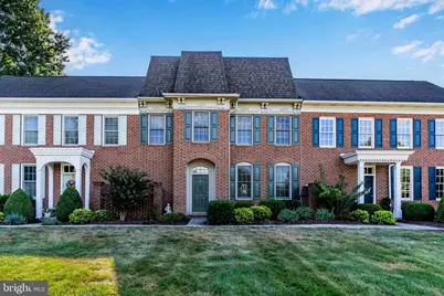 37 Devonshire Square, Mechanicsburg, PA 17050 - Photo 1
