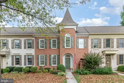 19 Devonshire Square, Mechanicsburg, PA 17050 - Photo 1