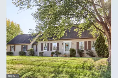 889 Hawthorne Avenue, Mechanicsburg, PA 17055 - Photo 1