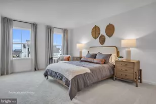 2040 N Fall Harvest Dr, Mechanicsburg, PA 17055 - Photo 3