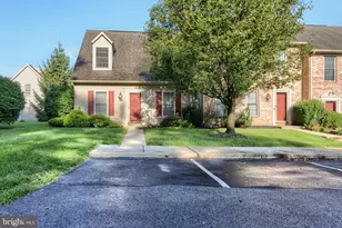 238 Stonehedge Ln, Mechanicsburg, PA 17055 - Photo 3
