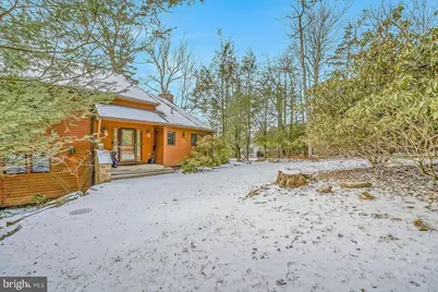 487 N Lake Dr, Lake Harmony, PA 18624 - Photo 1