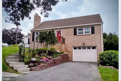 27 Crescent Street, Hummelstown, PA 17036 - Photo 1