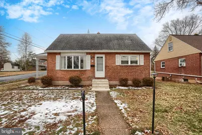 346 E Roosevelt Avenue, Middletown, PA 17057 - Photo 1