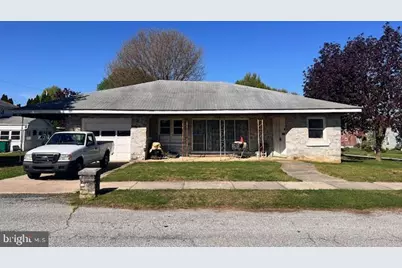 125 N Roosevelt Avenue, Hershey, PA 17033 - Photo 1